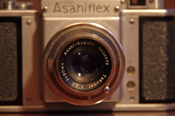 国民民主、 【歴史的名機 アサヒフレックス最高傑作】Asahiflex 動作良好 ⅡA型 フィルムカメラ